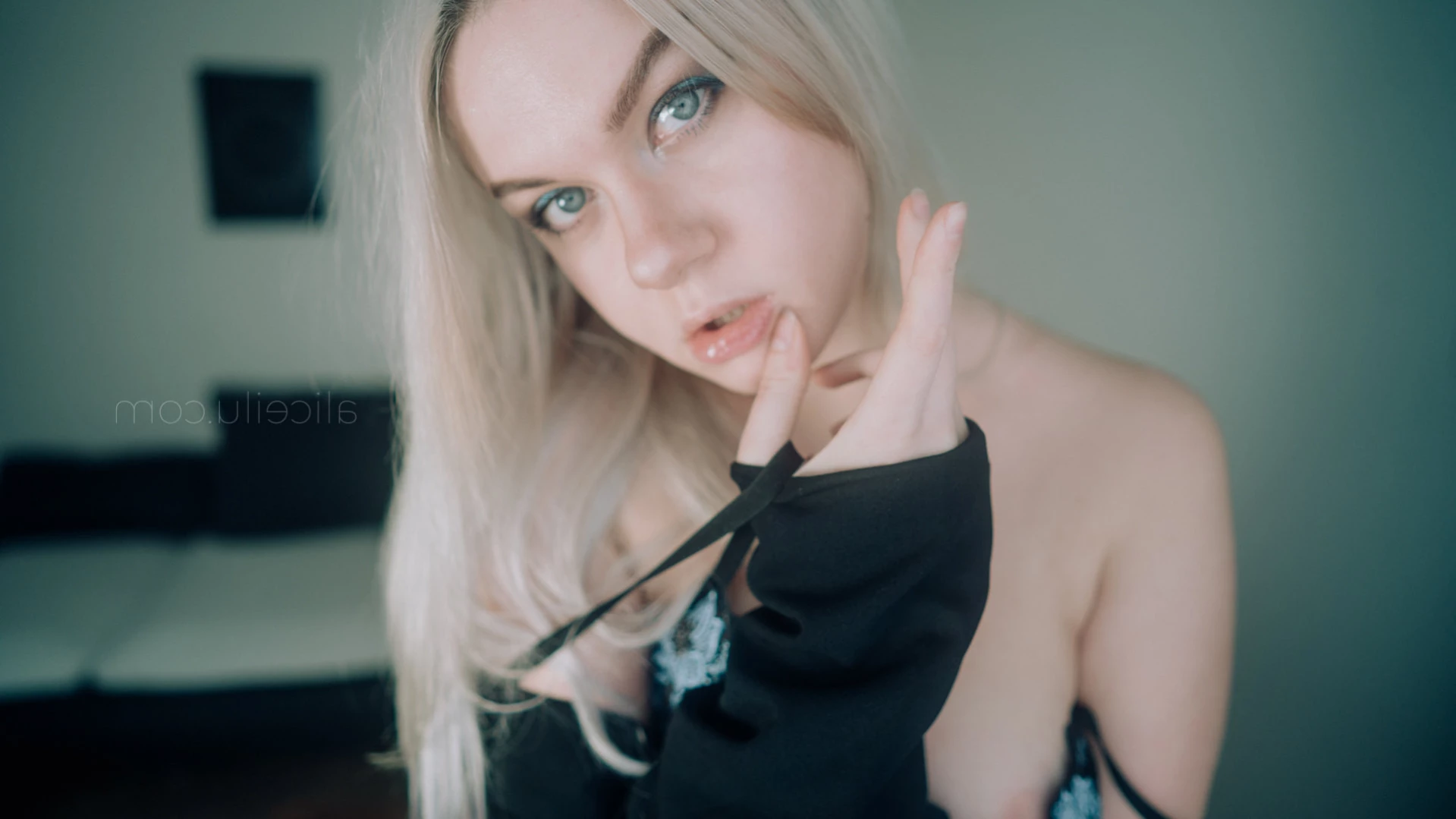 Alice [ alicemoss ] Onlyfans leaked photo 16375580 on Hotleaks.tv