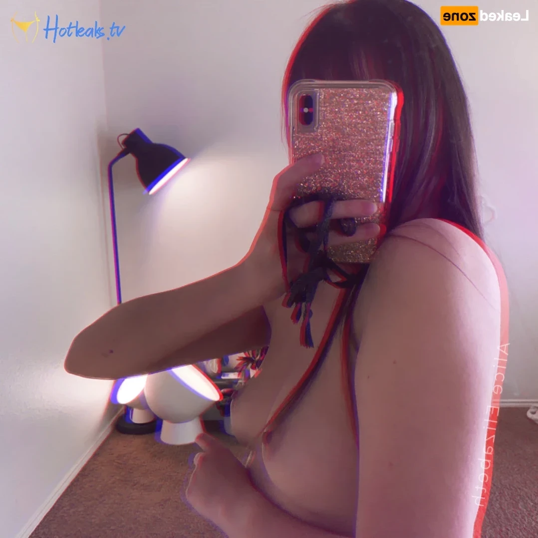 Alice [ alicemoss ] Onlyfans leaked photo 16376760 on Hotleaks.tv