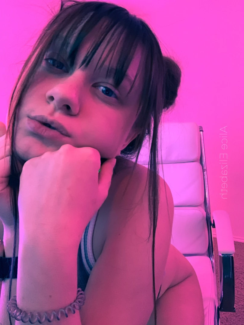 Alice [ alicemoss ] Onlyfans leaked photo 16378931 on Hotleaks.tv