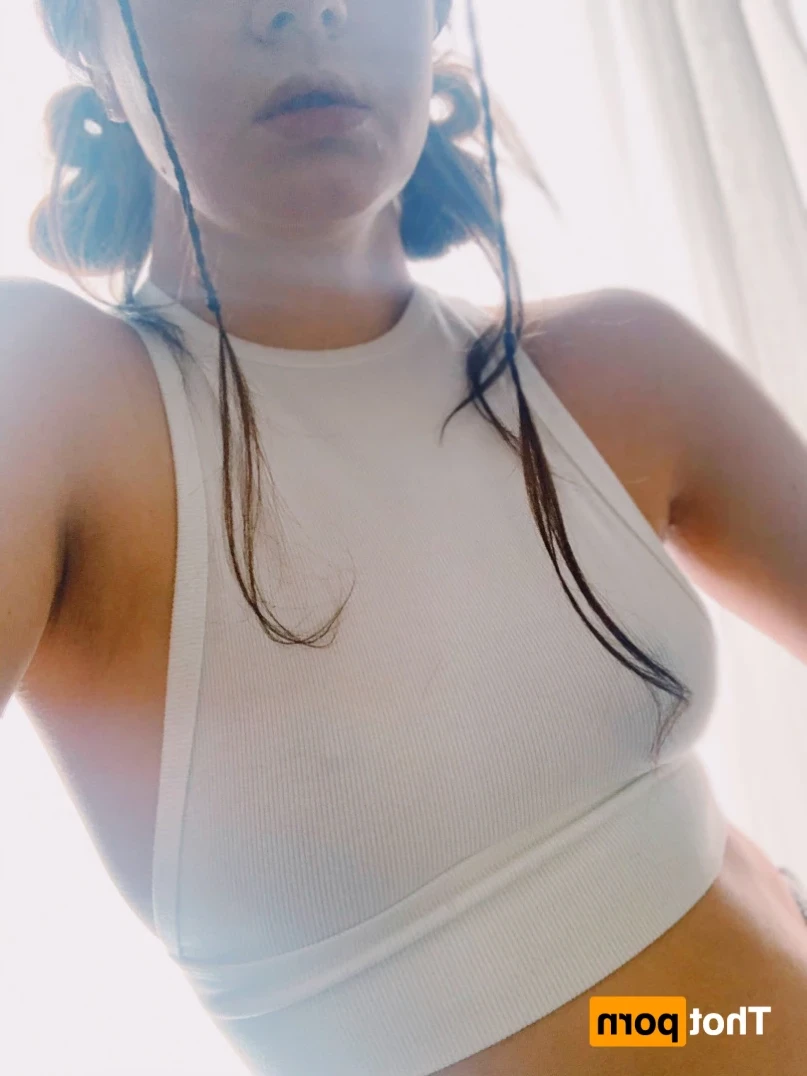 Alice [ alicemoss ] Onlyfans leaked photo 16378987 on Hotleaks.tv
