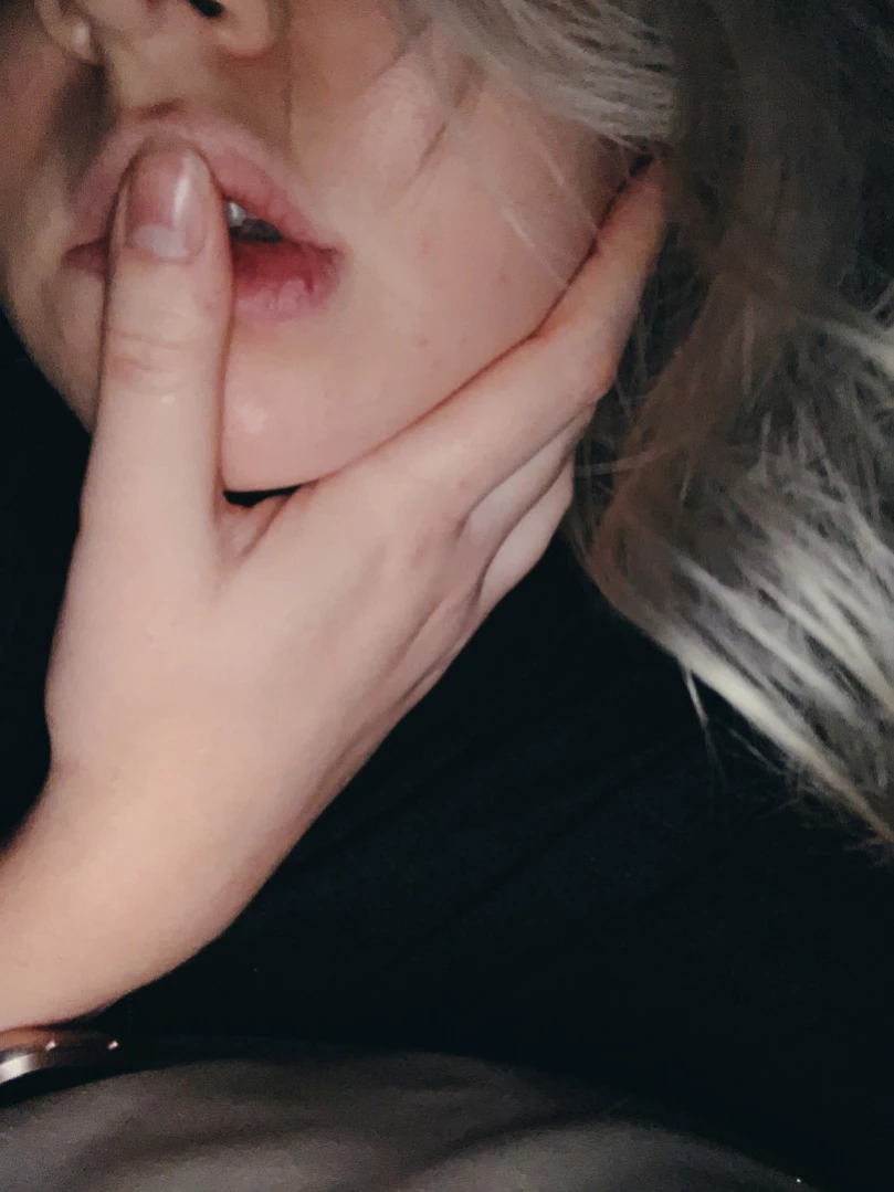 Alice [ alicemoss ] Onlyfans leaked photo 16379089 on Hotleaks.tv