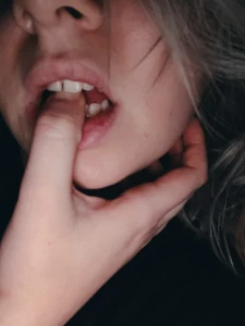 16379122