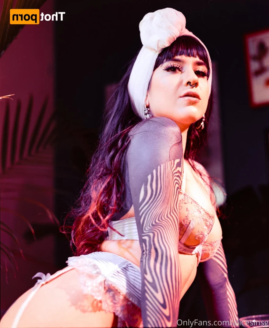 Alice Sin [ alicesinsg ] Onlyfans leaked photo 14737653 on Hotleaks.tv