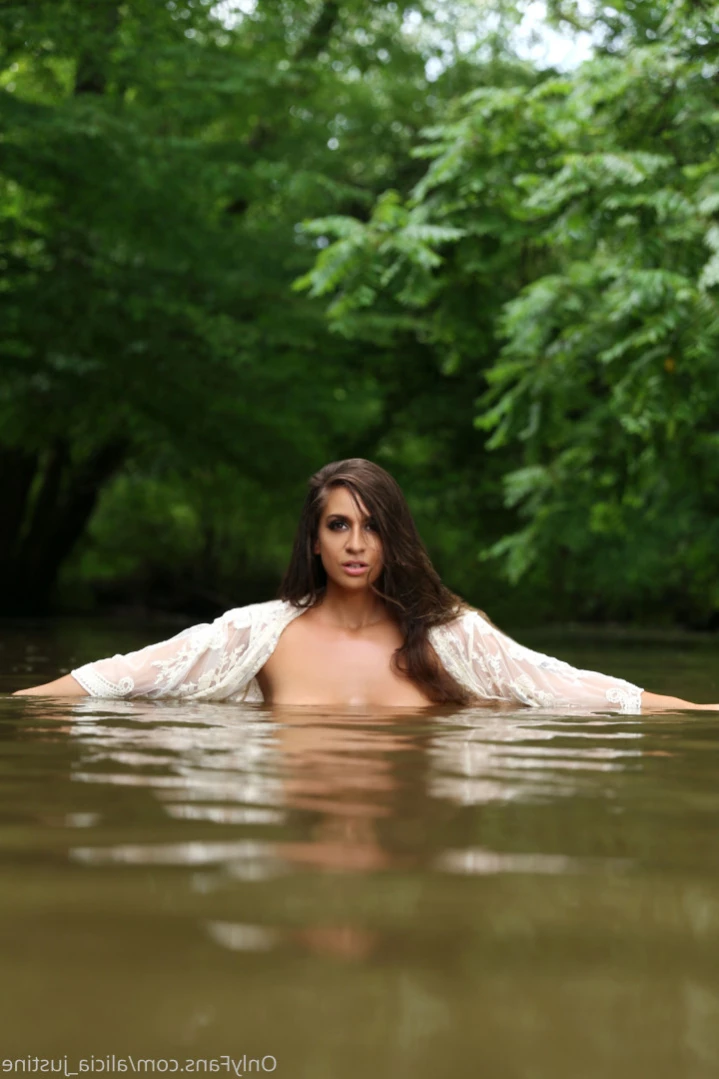 Alicia Justine [ alicia_justine ] Onlyfans leaked photo 11067940 on Hotleaks.tv