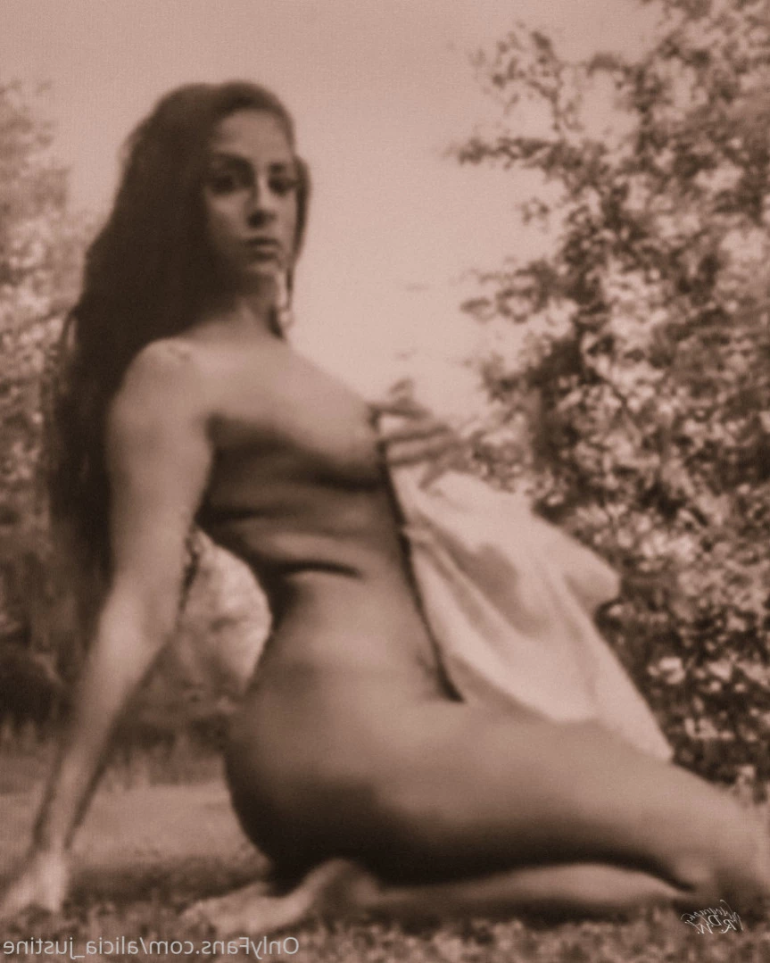Alicia Justine [ alicia_justine ] Onlyfans leaked photo 13603536 on Hotleaks.tv