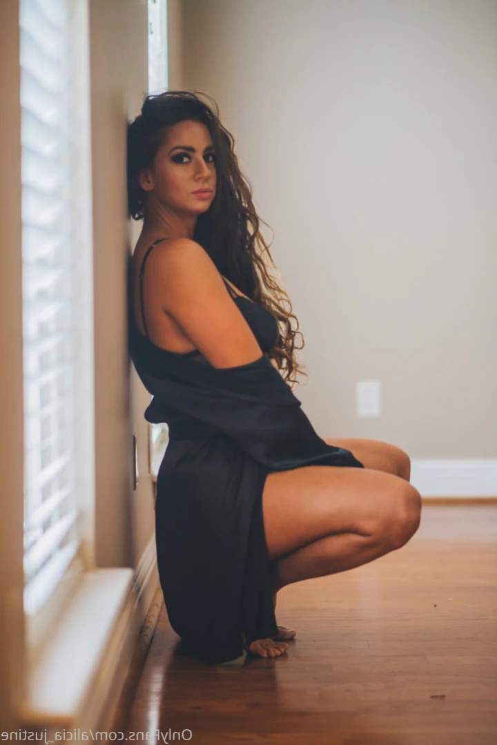 Alicia Justine [ alicia_justine ] Onlyfans leaked photo 15097235 on Hotleaks.tv