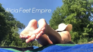 𝓐𝓵𝓲𝓬𝓲𝓪 𝓕𝓮𝓮𝓽 𝓔𝓶𝓹𝓲𝓻𝓮 [ aliciafeet ] Onlyfans leaked video 8502667 on Hotleaks.tv