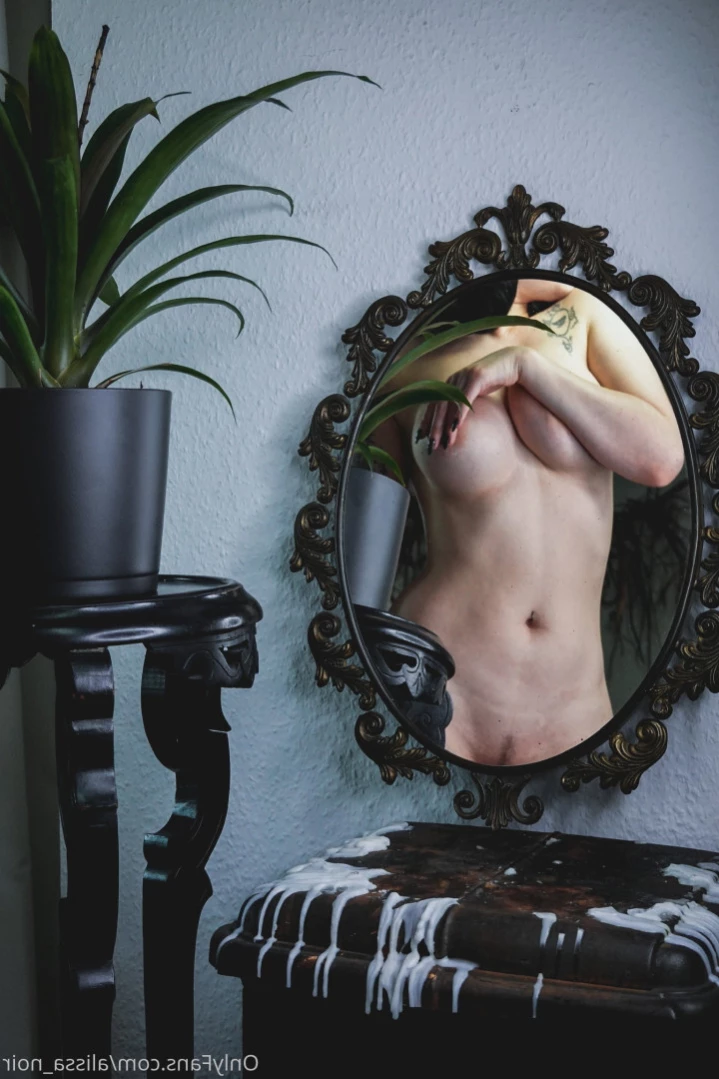 AlissaNoir [ alissa_noir ] Onlyfans leaked photo 10908165 on Hotleaks.tv