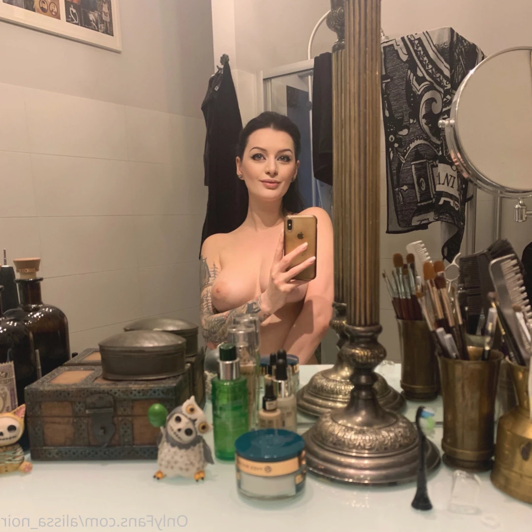 AlissaNoir [ alissa_noir ] Onlyfans leaked photo 11066024 on Hotleaks.tv
