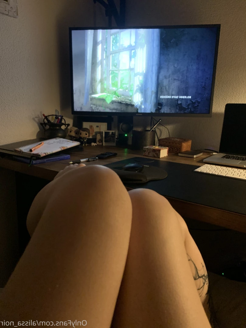 AlissaNoir [ alissa_noir ] Onlyfans leaked photo 11067395 on Hotleaks.tv