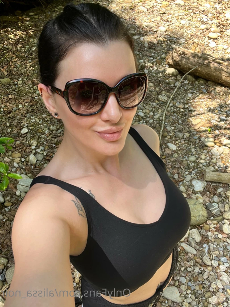 AlissaNoir [ alissa_noir ] Onlyfans leaked photo 11067397 on Hotleaks.tv
