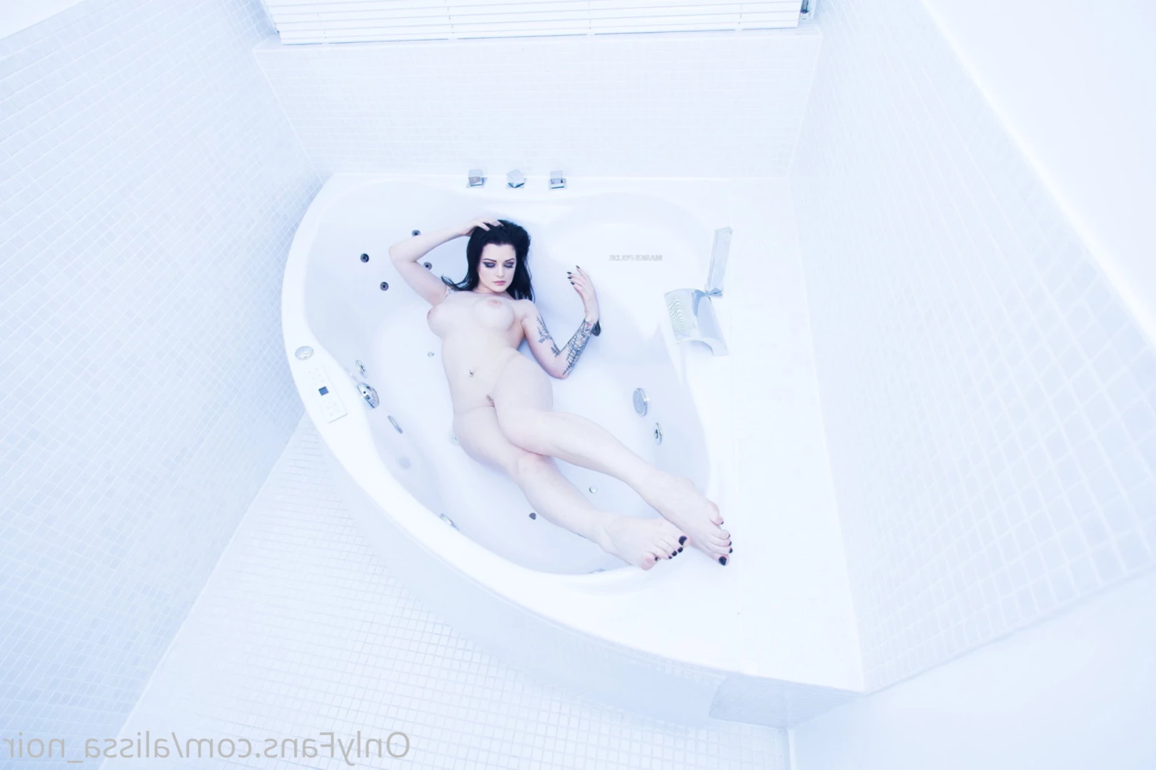 AlissaNoir [ alissa_noir ] Onlyfans leaked photo 11067437 on Hotleaks.tv