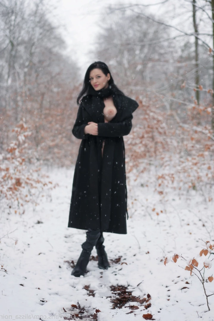 AlissaNoir [ alissa_noir ] Onlyfans leaked photo 11068055 on Hotleaks.tv