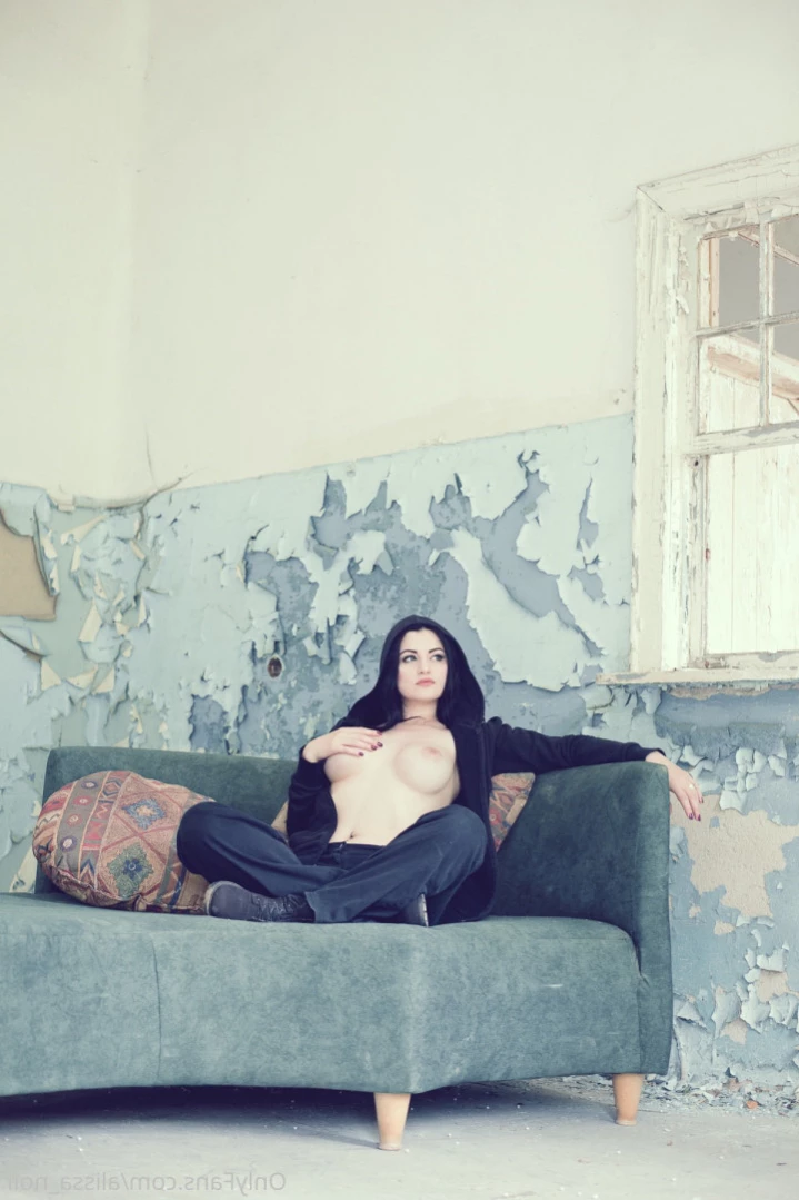 AlissaNoir [ alissa_noir ] Onlyfans leaked photo 11933091 on Hotleaks.tv