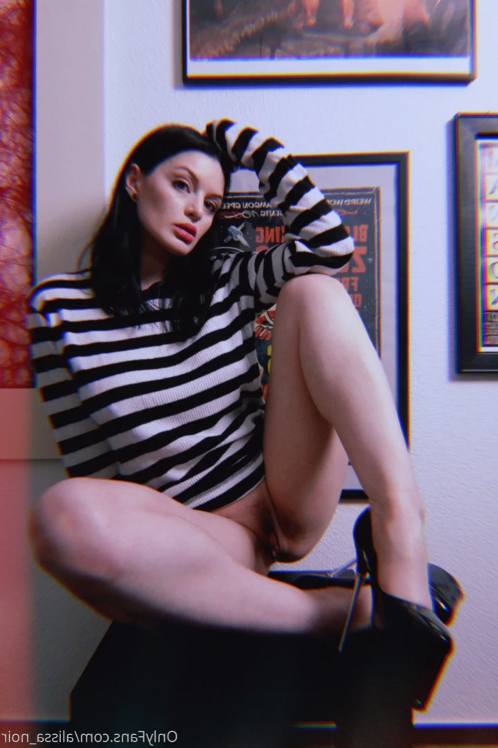 AlissaNoir [ alissa_noir ] Onlyfans leaked photo 15021156 on Hotleaks.tv