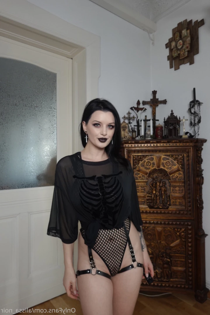 AlissaNoir [ alissa_noir ] Onlyfans leaked photo 16230124 on Hotleaks.tv