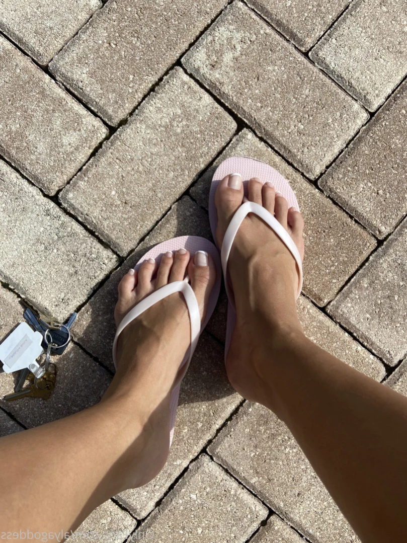 Alyafeets [ alyagoddess ] Onlyfans leaked photo 10975037 on Hotleaks.tv