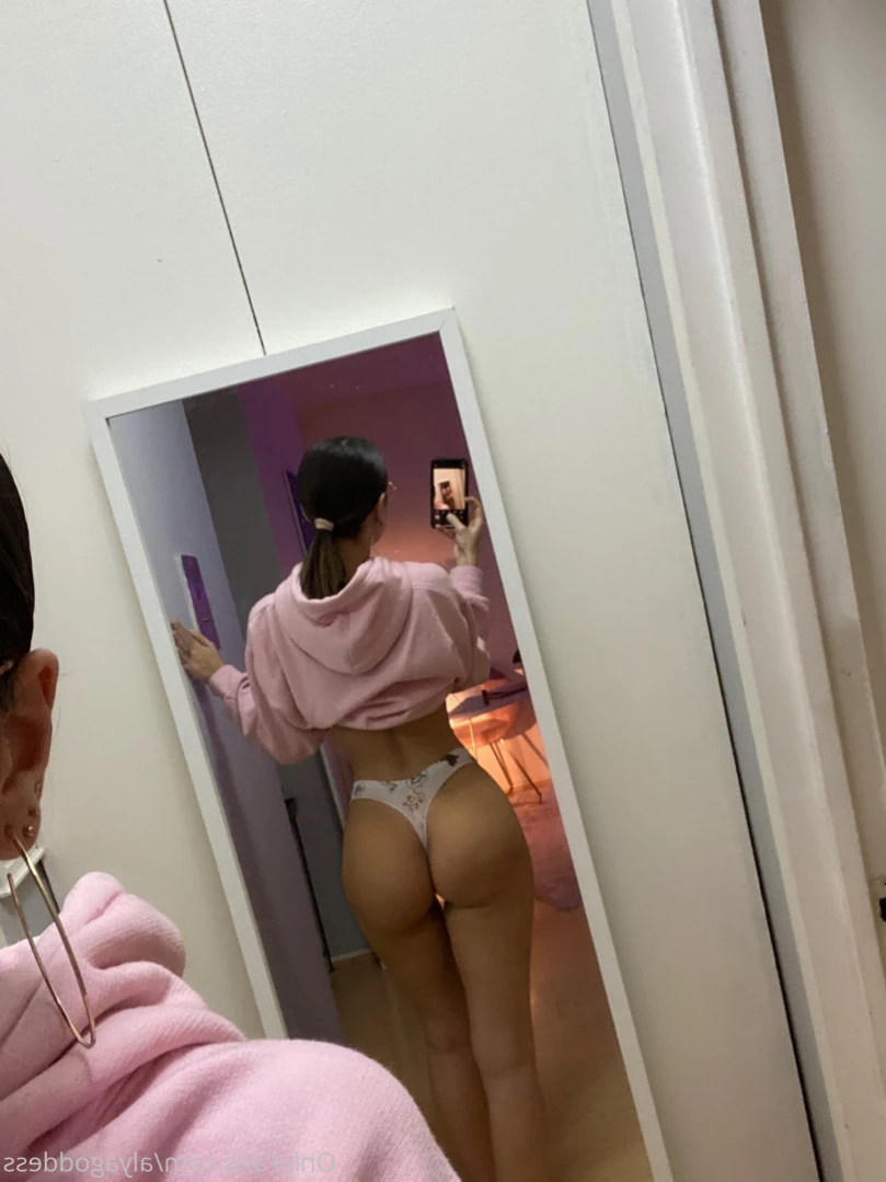 Alyafeets [ alyagoddess ] Onlyfans leaked photo 11011548 on Hotleaks.tv