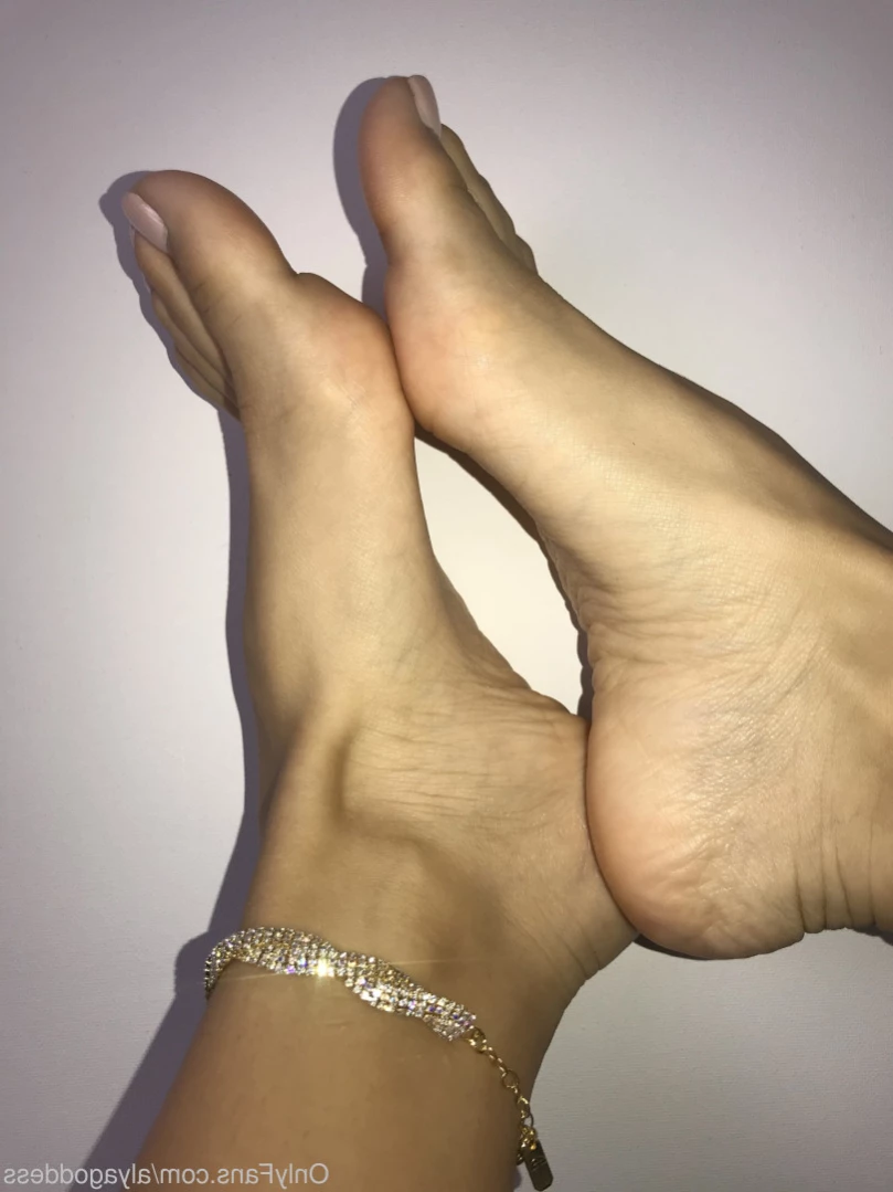Alyafeets [ alyagoddess ] Onlyfans leaked photo 11070764 on Hotleaks.tv