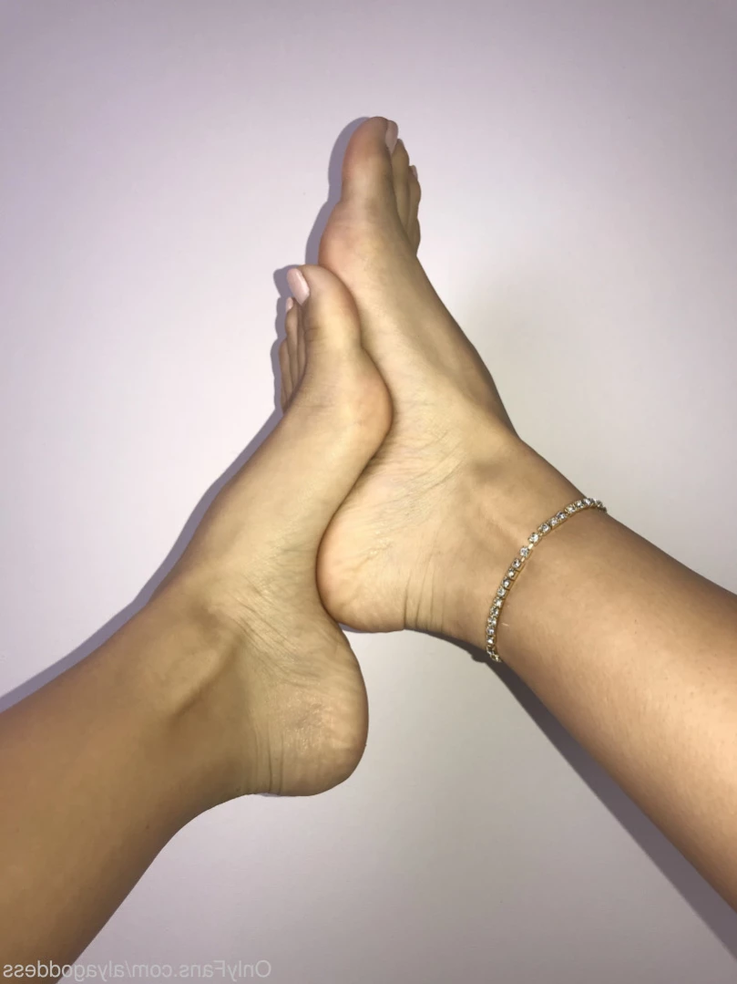 Alyafeets [ alyagoddess ] Onlyfans leaked photo 11070768 on Hotleaks.tv