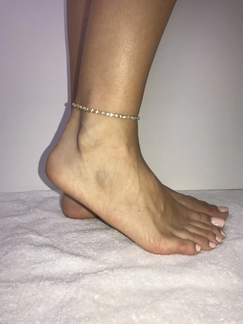 Alyafeets [ alyagoddess ] Onlyfans leaked photo 11071681 on Hotleaks.tv