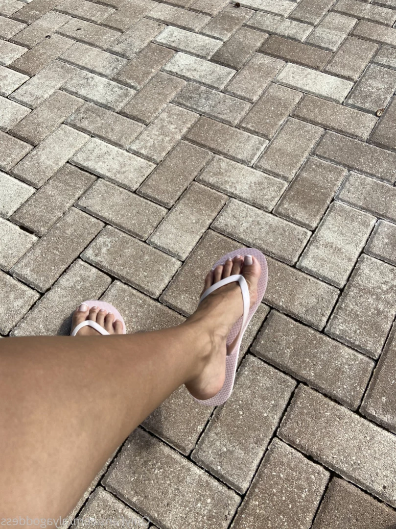 Alyafeets [ alyagoddess ] Onlyfans leaked photo 11071732 on Hotleaks.tv