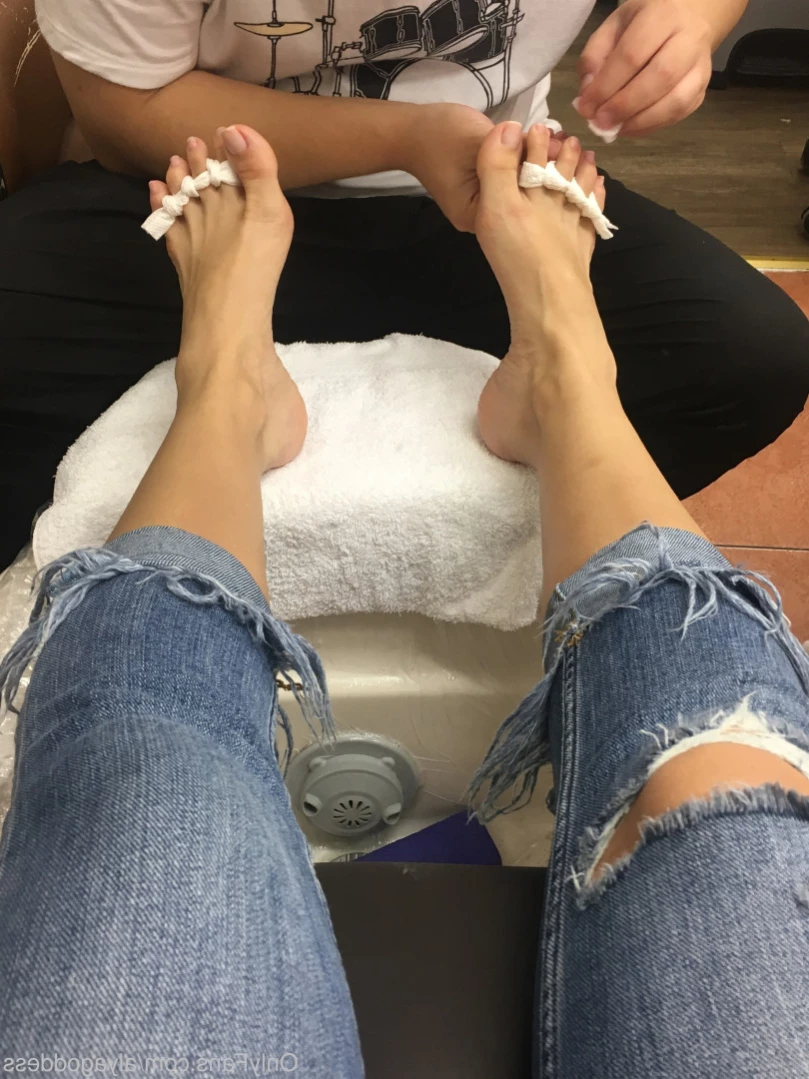 Alyafeets [ alyagoddess ] Onlyfans leaked photo 11071852 on Hotleaks.tv