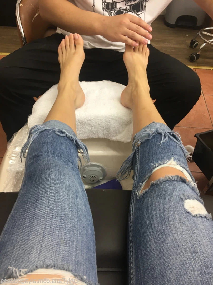 Alyafeets [ alyagoddess ] Onlyfans leaked photo 11072167 on Hotleaks.tv