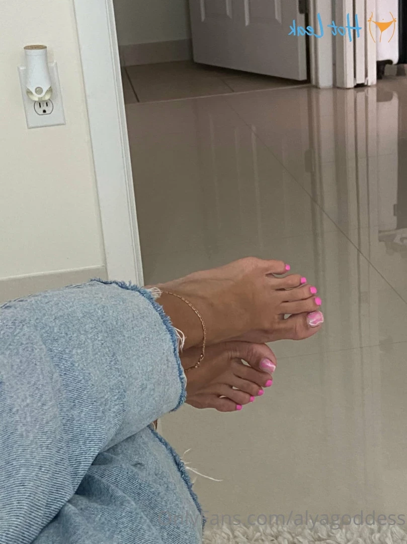 Alyafeets [ alyagoddess ] Onlyfans leaked photo 11388303 on Hotleaks.tv