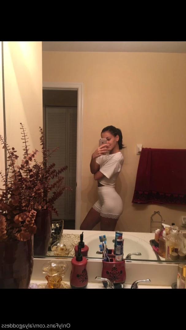 Alyafeets [ alyagoddess ] Onlyfans leaked photo 11682691 on Hotleaks.tv