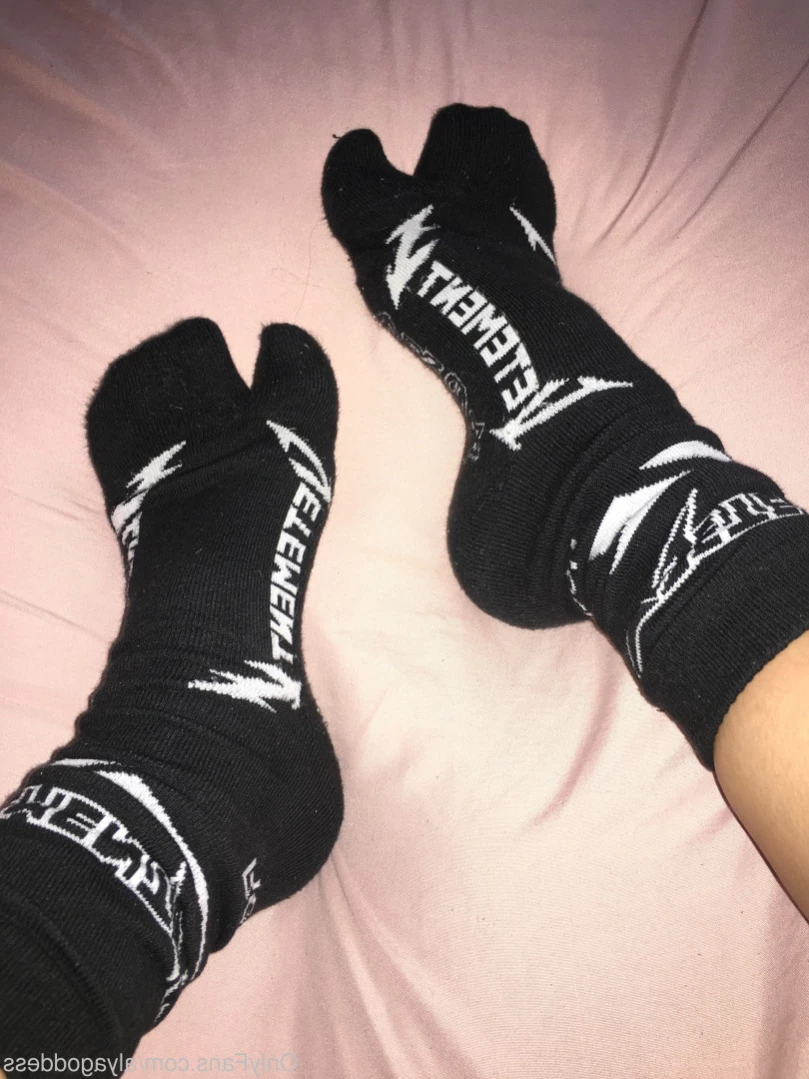 Alyafeets [ alyagoddess ] Onlyfans leaked photo 11690143 on Hotleaks.tv
