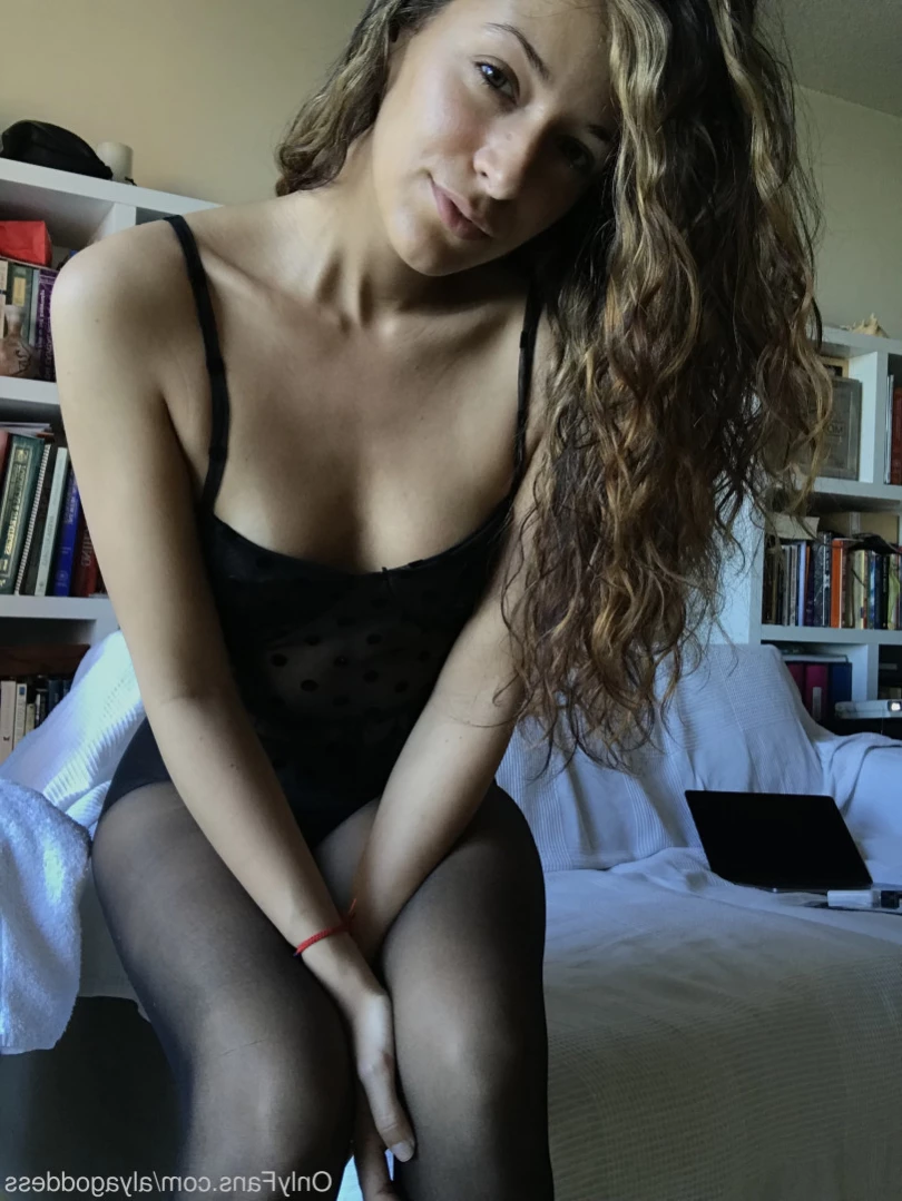 Alyafeets [ alyagoddess ] Onlyfans leaked photo 11762469 on Hotleaks.tv