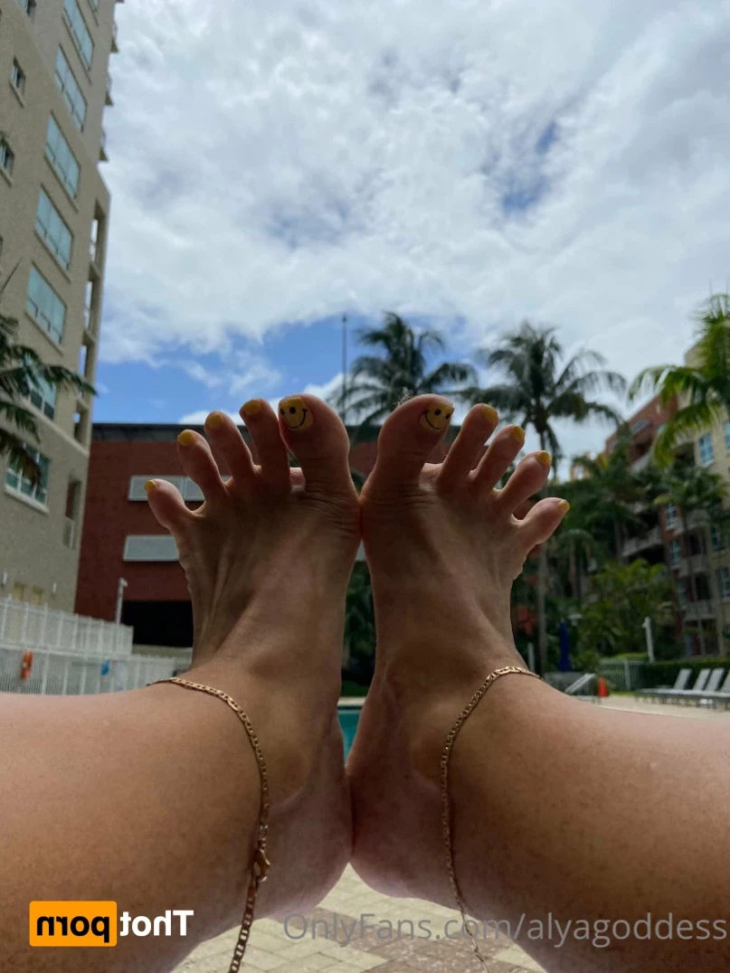 Alyafeets [ alyagoddess ] Onlyfans leaked photo 12240202 on Hotleaks.tv
