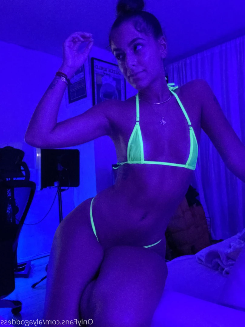 Alyafeets [ alyagoddess ] Onlyfans leaked photo 12456985 on Hotleaks.tv