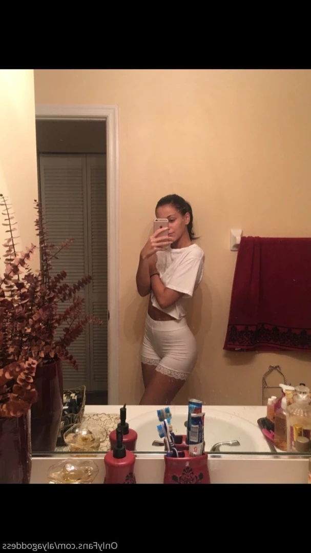 Alyafeets [ alyagoddess ] Onlyfans leaked photo 13758951 on Hotleaks.tv
