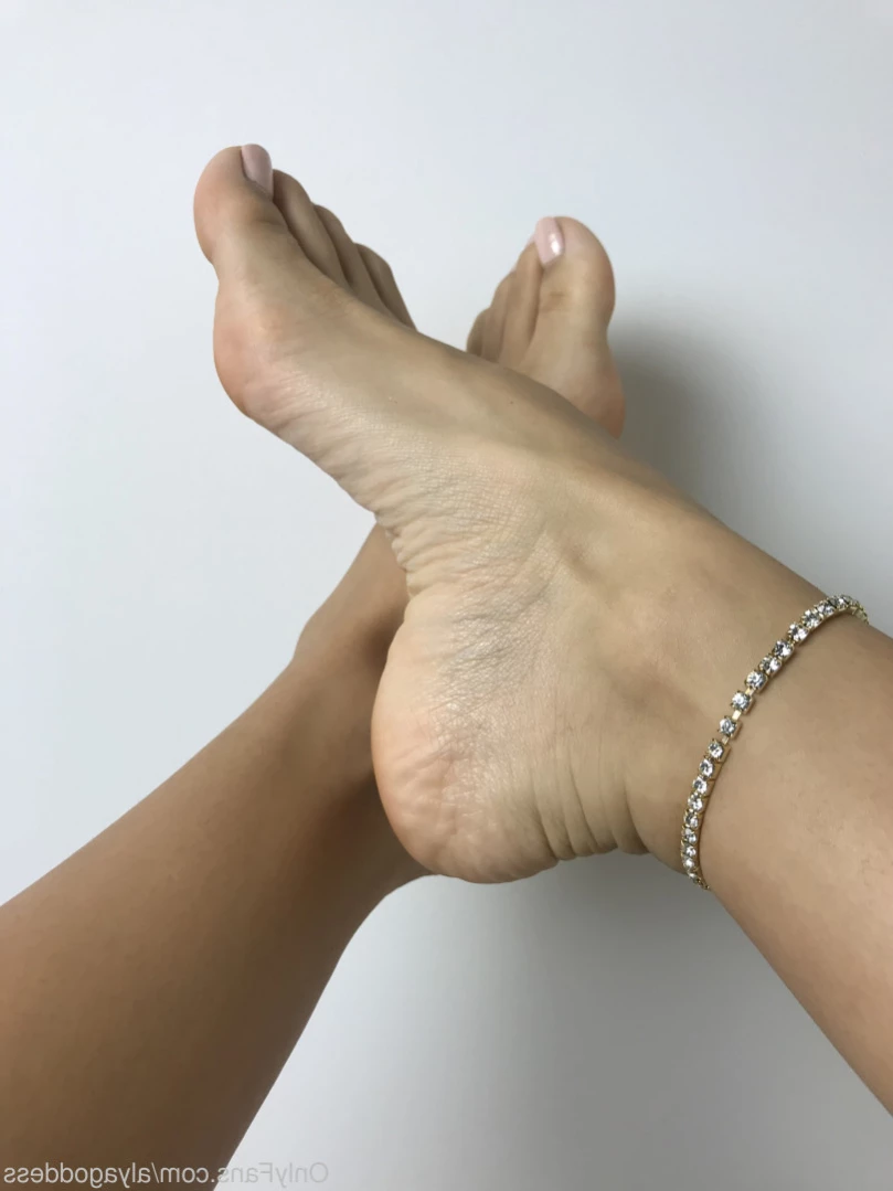 Alyafeets [ alyagoddess ] Onlyfans leaked photo 14124148 on Hotleaks.tv