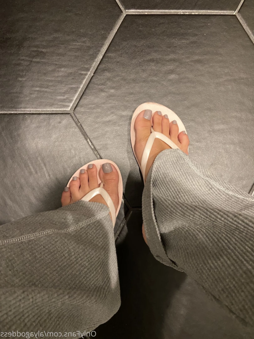 Alyafeets [ alyagoddess ] Onlyfans leaked photo 14124379 on Hotleaks.tv