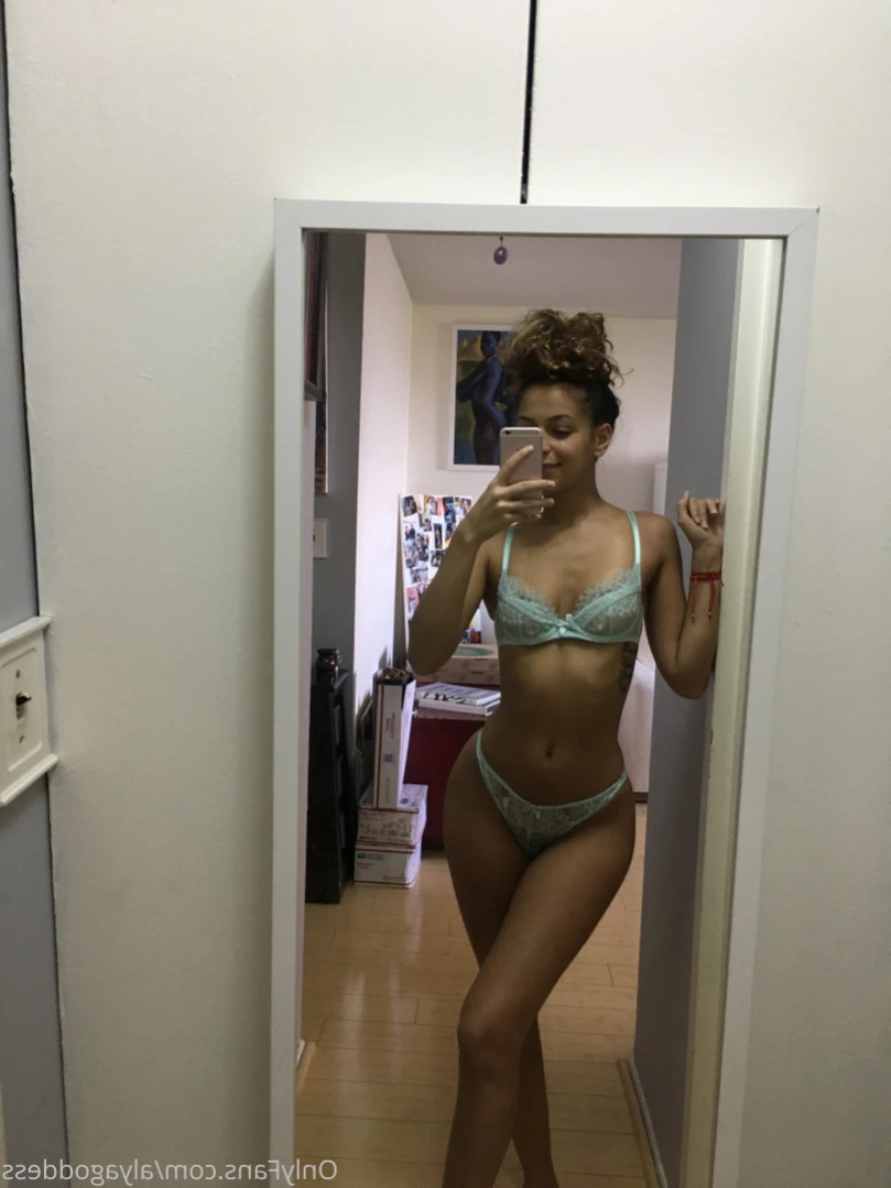 Alyafeets [ alyagoddess ] Onlyfans leaked photo 15015923 on Hotleaks.tv