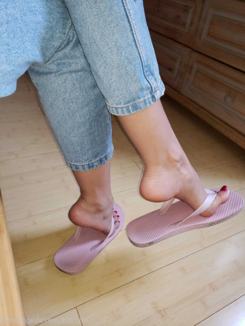 Alyafeets [ alyagoddess ] Onlyfans leaked photo 15497081 on Hotleaks.tv