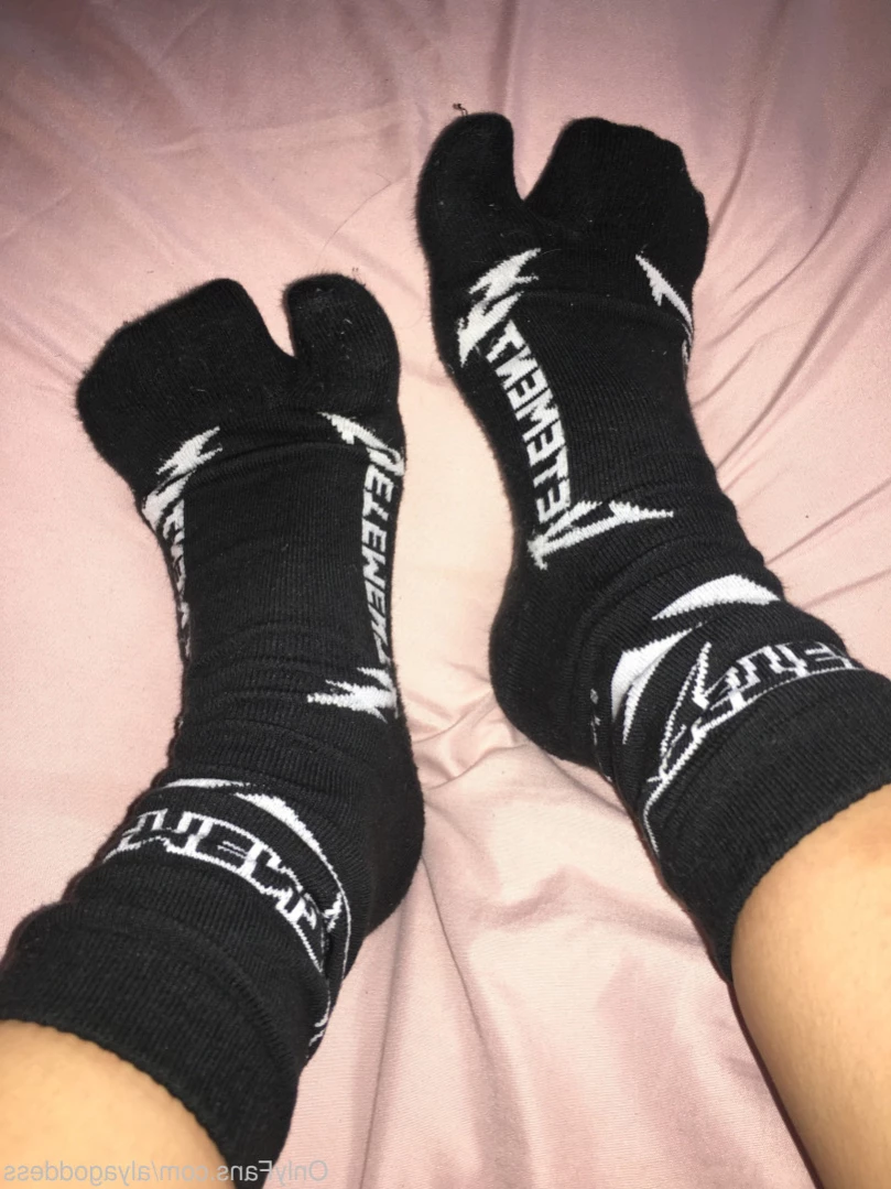 Alyafeets [ alyagoddess ] Onlyfans leaked photo 16216955 on Hotleaks.tv