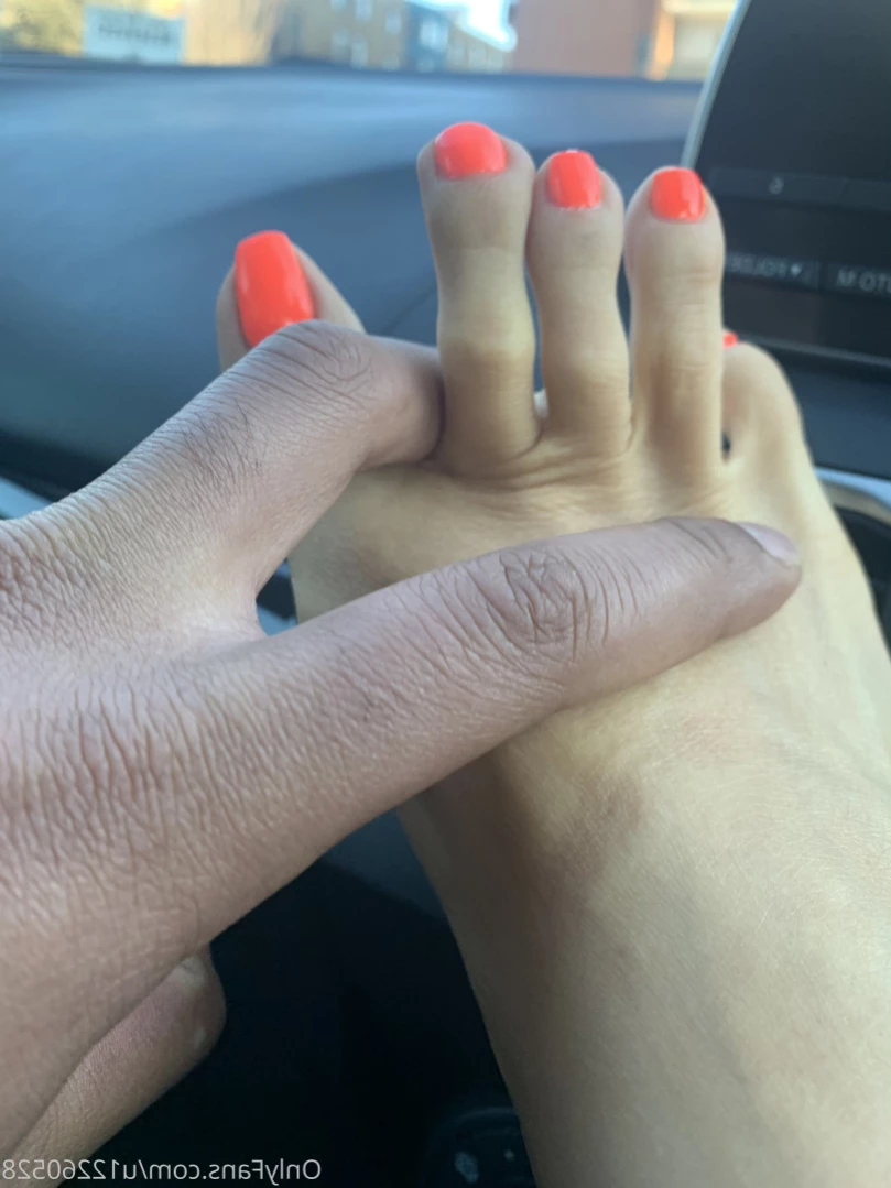 amberskyetoesies Onlyfans leaked photo 14845576 on Hotleaks.tv