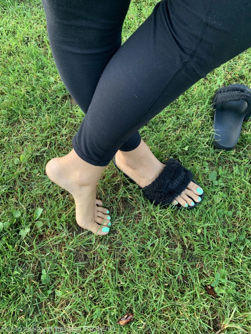 amberskyetoesies Onlyfans leaked photo 14868951 on Hotleaks.tv