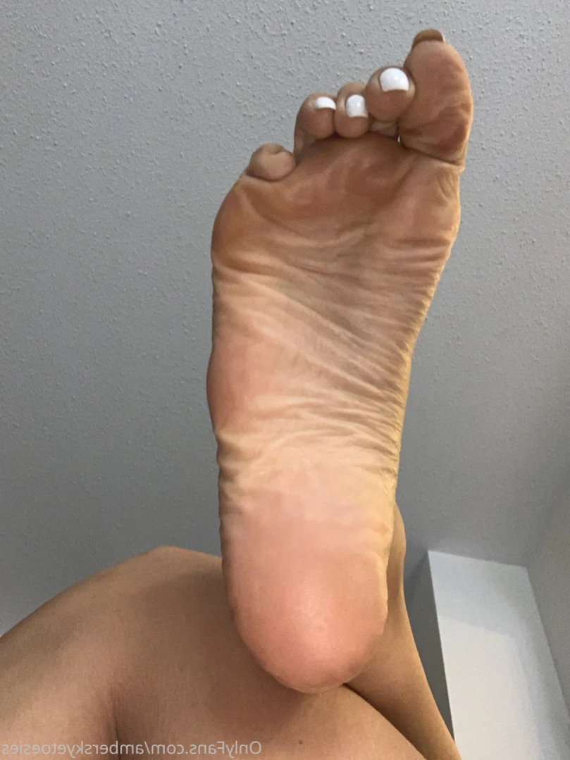 amberskyetoesies Onlyfans leaked photo 14899096 on Hotleaks.tv