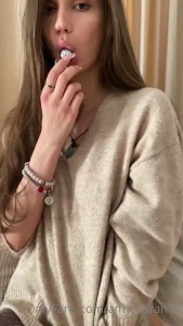 Karamelka🍭🍭🍭 [ karamelka_katvip ] Onlyfans leaked video 8489524 on Hotleaks.tv
