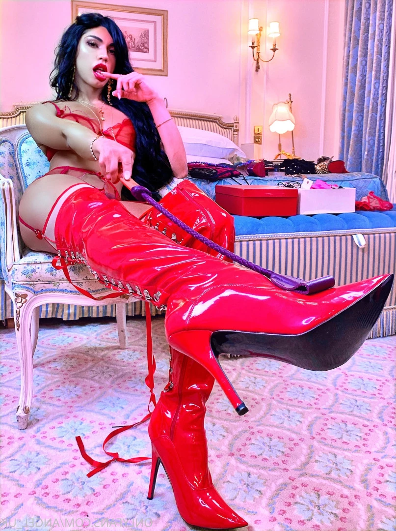 Miss 👑 𝐁𝐄𝐋𝐋𝐀 𝐀𝐍𝐆𝐄𝐋🏆🥇💋 [ angel_uk ] Onlyfans leaked photo 9408370 on Hotleaks.tv