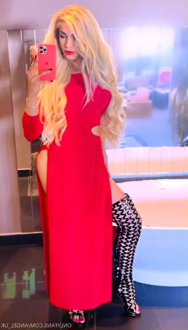 Miss 👑 𝐁𝐄𝐋𝐋𝐀 𝐀𝐍𝐆𝐄𝐋🏆🥇💋 [ angel_uk ] Onlyfans leaked photo 9409254 on Hotleaks.tv