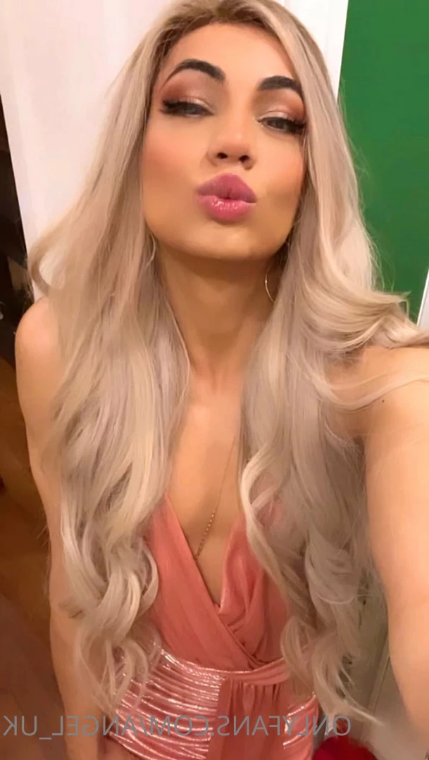 Miss 👑 𝐁𝐄𝐋𝐋𝐀 𝐀𝐍𝐆𝐄𝐋🏆🥇💋 [ angel_uk ] Onlyfans leaked photo 9409289 on Hotleaks.tv