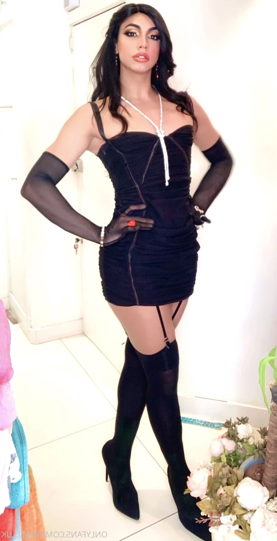 Miss 👑 𝐁𝐄𝐋𝐋𝐀 𝐀𝐍𝐆𝐄𝐋🏆🥇💋 [ angel_uk ] Onlyfans leaked photo 9409743 on Hotleaks.tv