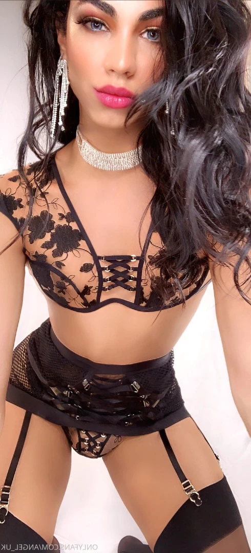 Miss 👑 𝐁𝐄𝐋𝐋𝐀 𝐀𝐍𝐆𝐄𝐋🏆🥇💋 [ angel_uk ] Onlyfans leaked photo 9409988 on Hotleaks.tv