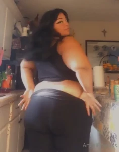 8472718